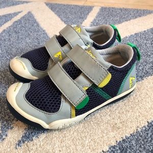 Boys Size 10 PLAE shoes